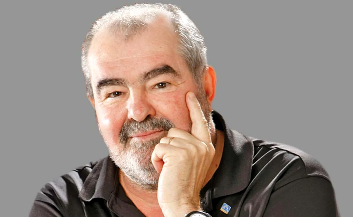 
    George Stanca  