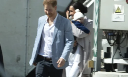 printul harry si megham markle pe aeroport profimedia 0472778993 jpeg