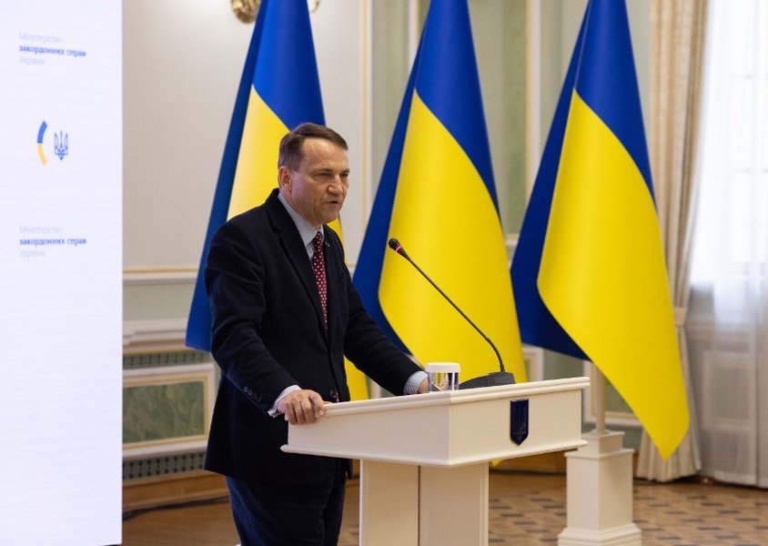 Noul șef al diplomației poloneze, la Kiev: Rusia lui Putin „deportează copii” și duce „ultimul război colonial din Europa”