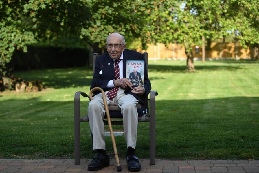Familia lui Tom Moore subiectul unei anchete BBC privind donațiile Fundației Captain Tom | sursa foto: Adevarul Familia lui Tom Moore subiectul unei anchete BBC privind donațiile Fundației Captain Tom | sursa foto: Adevarul