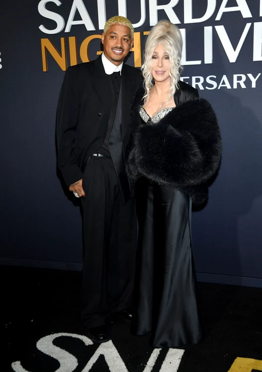 Cher (79 de ani) e îndrăgostită lulea de Alexander Edwards (39 de ani)