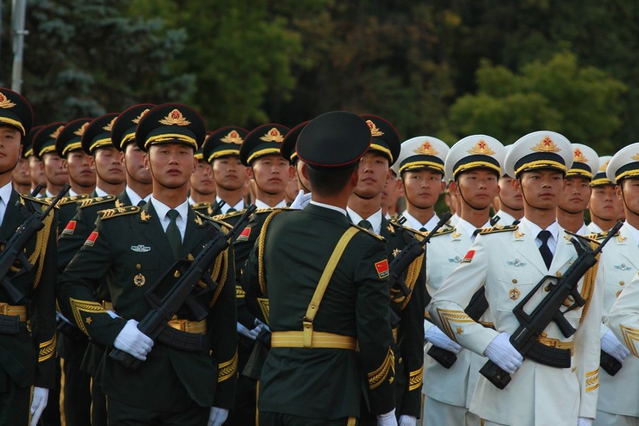 China își crește bugetul de apărare față de anul trecut, dar transmite mesaje de „transparență” și pace. China la zi