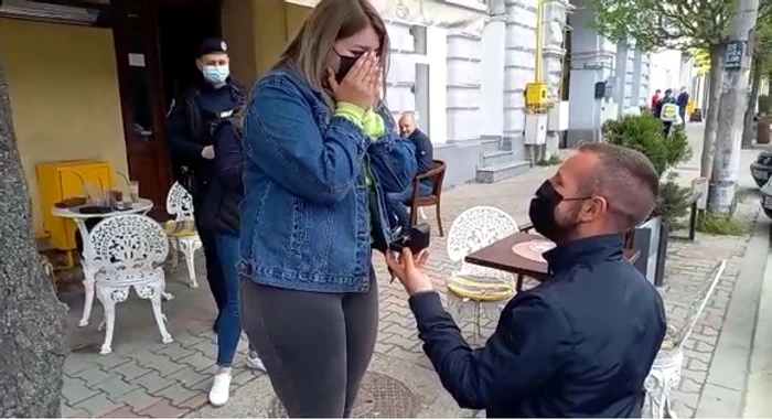 
    Ariana a primit inelul de logodnăFOTO Captura video jandarmeria Nasaud  