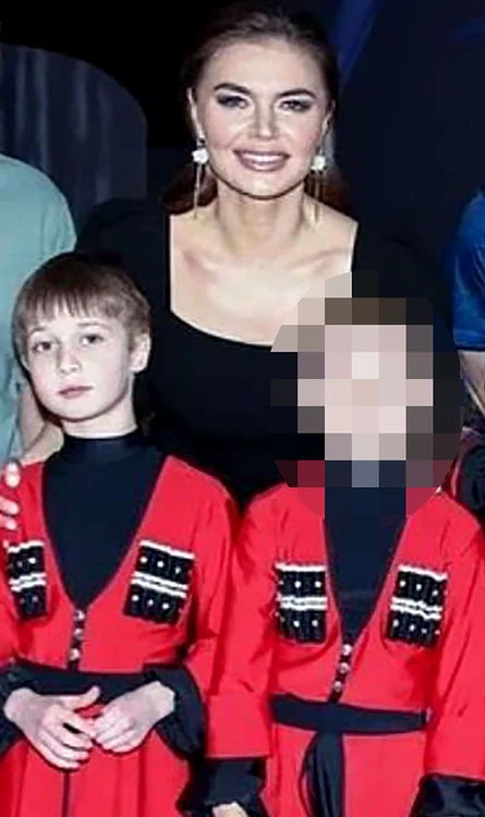 Ivan Putin și mama sa Alina Kabaieva/FOTO:The Sun