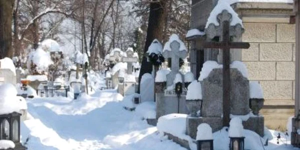 Meseria de gropar este una extremă la -10 grade (foto: Adevărul)