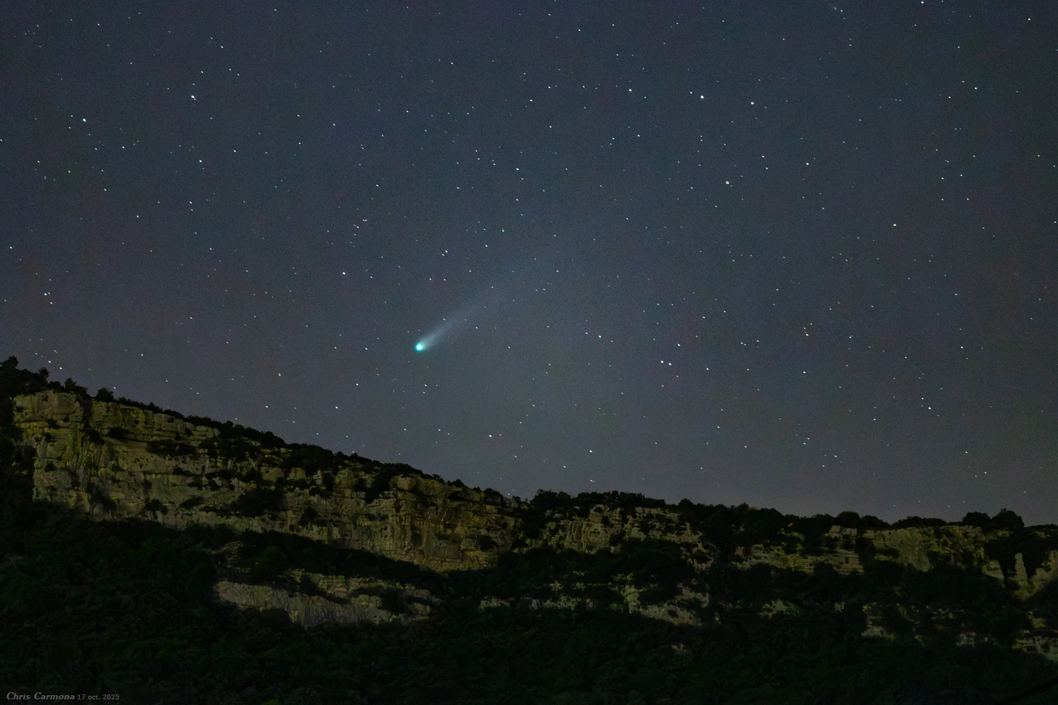 O cometă rară trece în apropiere de Pământ. Cum să o vedeți în această seară, pentru ultima dată în 1.300 de ani