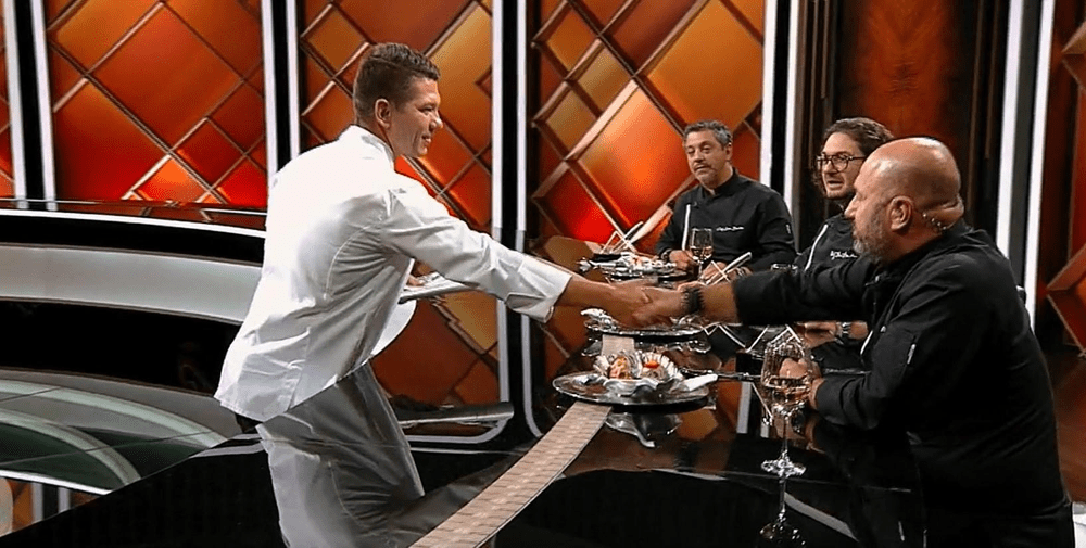 Singurul român cu centura verde la sushi a participat la emisiunea Chefi la Cuțite. Cu ce chef lucrează zilnic în bucătărie
