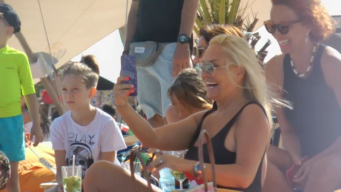 
    O imagine fierbinte pe plaja din Mamaiafoto: BLITZ  