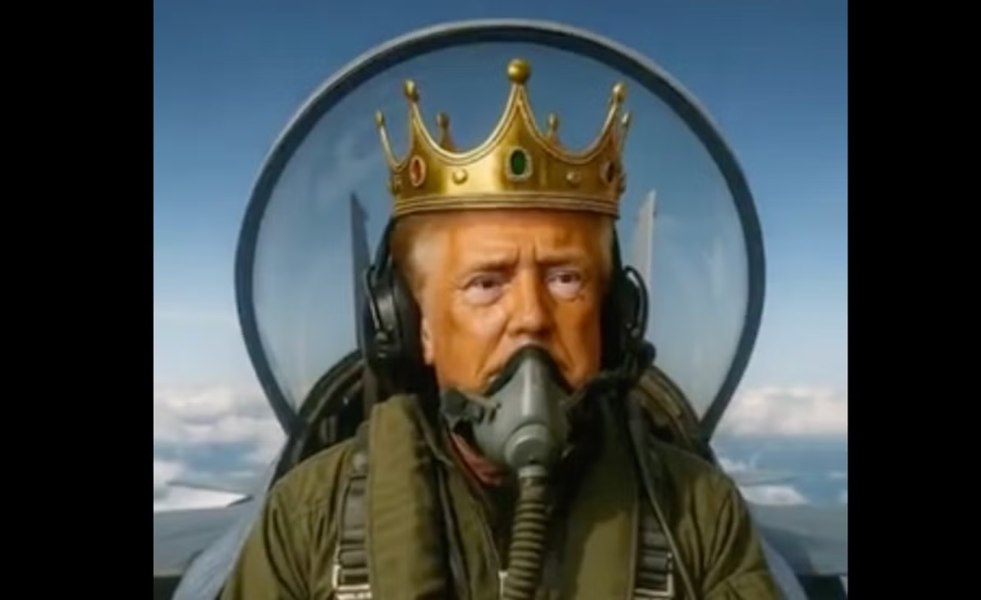 Reacția bizară a lui Trump la protestele care-l vizează: împroașcă protestatarii cu un lichid maro, într-un clip generat cu AI