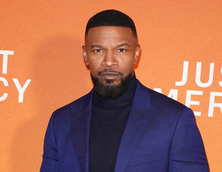 Jamie Foxx a fost rănit după ce a fost lovit în față cu un pahar. Incidentul a avut loc de ziua lui