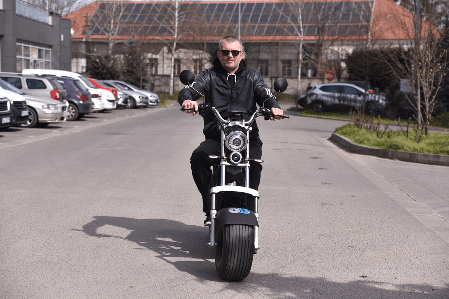 Pățania unui bihorean anchetat fiindcă a circulat pe trotinetă fără permis de conducere. Ce confuzie au făcut polițiștii