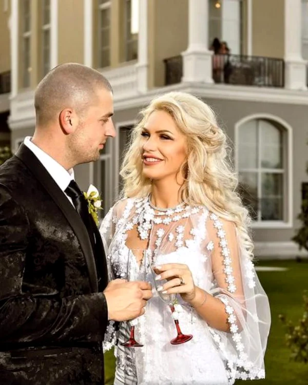 Bogdan şi Hannelore s-au căsătorit după emisiune, dar o divorţat într-un timp fulger