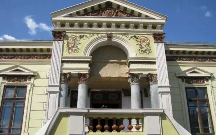 Casa Ana şi Marinache Popescu, actualul sediul al Direcţiei de Cultură Călăraşi