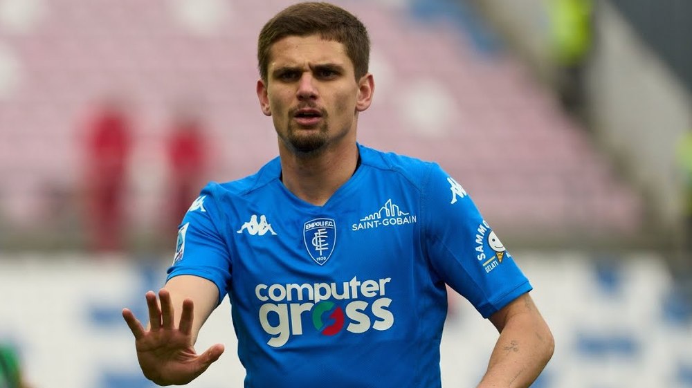 Lui Răzvan Marin nu-i merge deloc bine cu familia Lucescu. Pus la zid de Mircea, a fost bătut de Răzvan