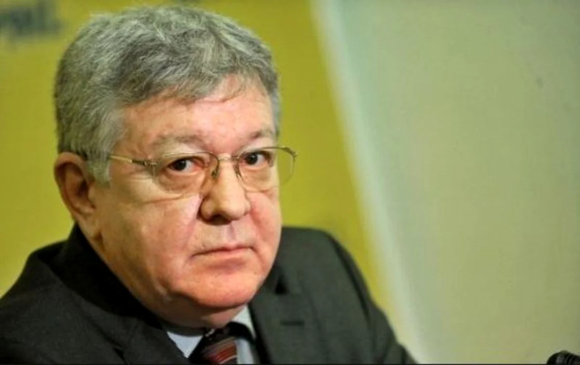 Dobrițoiu consideră că Gabriel Oprea a profitat peste măsură de rangul său de ministru