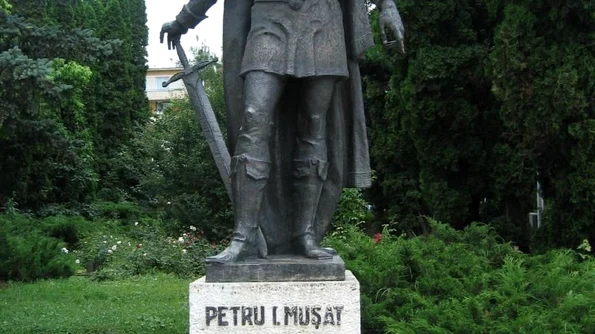 Statuia lui Petru Muşat, conservată la muzeu Suceava jpeg