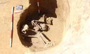 Scheletul unui soldat roman a fost găsit într-o groapă dintr-o tabără militară din Slovacia (© ArÚ SAS – M. Ruttkay, M. Vojteček, M. Cheben, MH Invest)