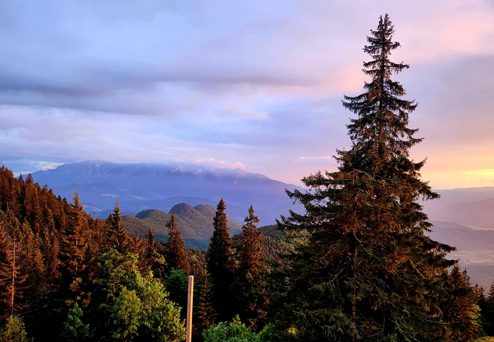 Masivul Postăvarul Foto: Salvamont Brașov