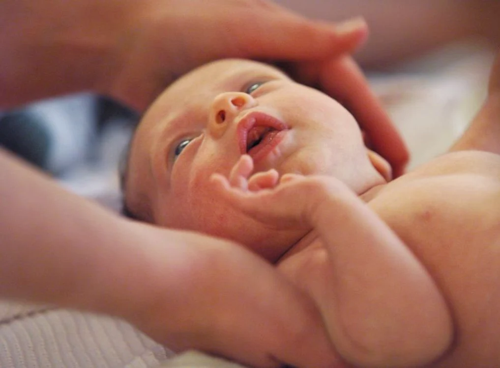 Cuplurile sterile apelează la serviciile mamelor-surogat