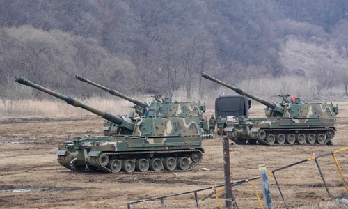 Obuzier autopropulsat K9 Coreea de Sud FOTO Profimedia jpg