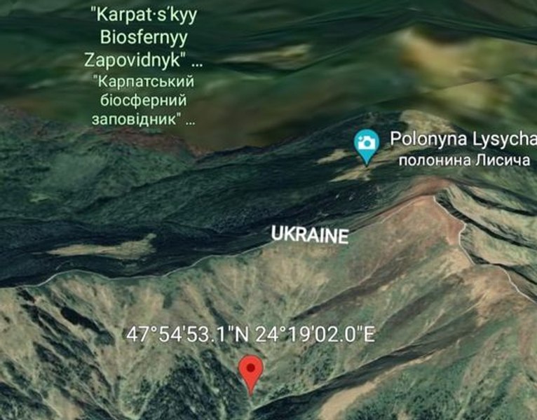 Patru ucraineni rătăciți pe munte, găsiți de salvamontiștii din Maramureș, după ore întregi de căutări