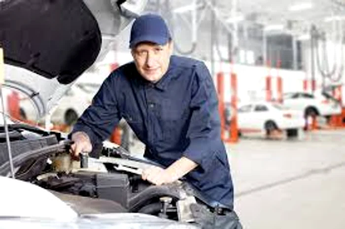 
    Click! îţi arată care sunt primele reparaţii la o maşină second handFoto: Click!  