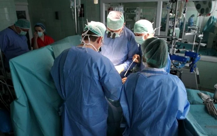 
    Băbatul care a fost operat are 21 de aniFoto: Arhiva Adevărul.ro  