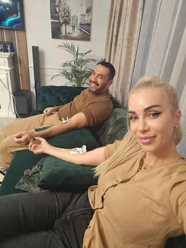 Annes și soțul au ajuns pe perfuzii Foto arhiva personală