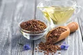 ulei de in _ shutterstock 2327899079 jpg