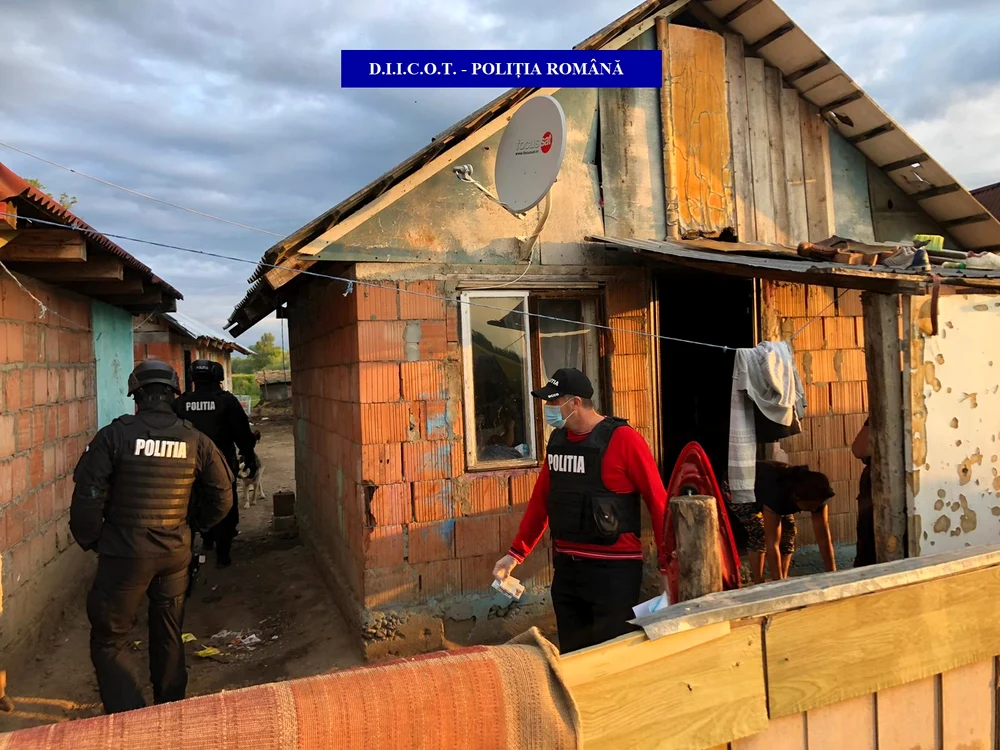 Poliția Satu Mare face cercetări în acest caz FOTO DIICOT - Poliția română