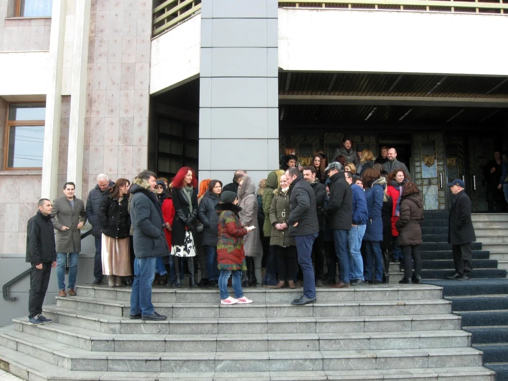 Magistraţii protestează în tăcere faţă de modificările aduse legilor justiţiei Foto: Valentin Trufaşu