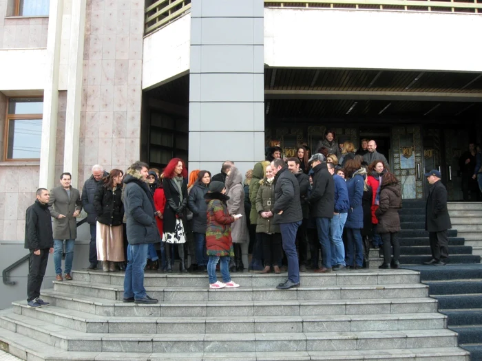 Magistraţii protestează în tăcere faţă de modificările aduse legilor justiţiei Foto: Valentin Trufaşu