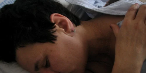 Daniela Telteu a ajuns pe patul de spital înjunghiată de soț