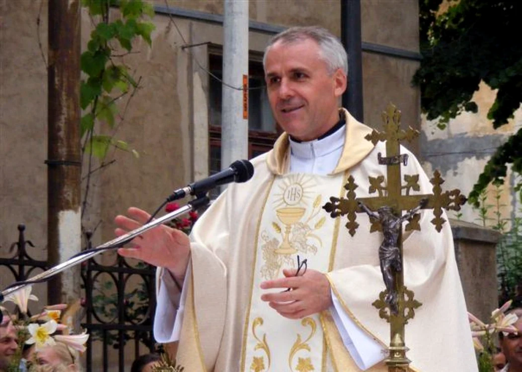 Sărbătoarea crinului la Constanţa - 13 iunie - Ziua Sfântului Anton de Padova considerat sfântul minunilor Foto sfantul-anton.ro