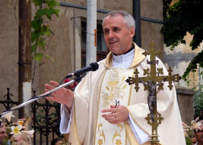 Sărbătoarea crinului la Constanţa - 13 iunie - Ziua Sfântului Anton de Padova considerat sfântul minunilor Foto sfantul-anton.ro