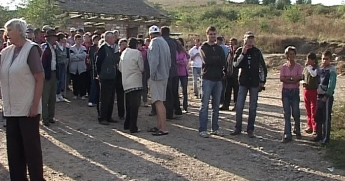 Scandalul a fost aplanat cu forţa de către comunitari