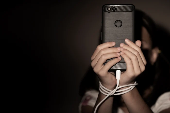 Dependența de tehnologie / Foto: Shutterstock