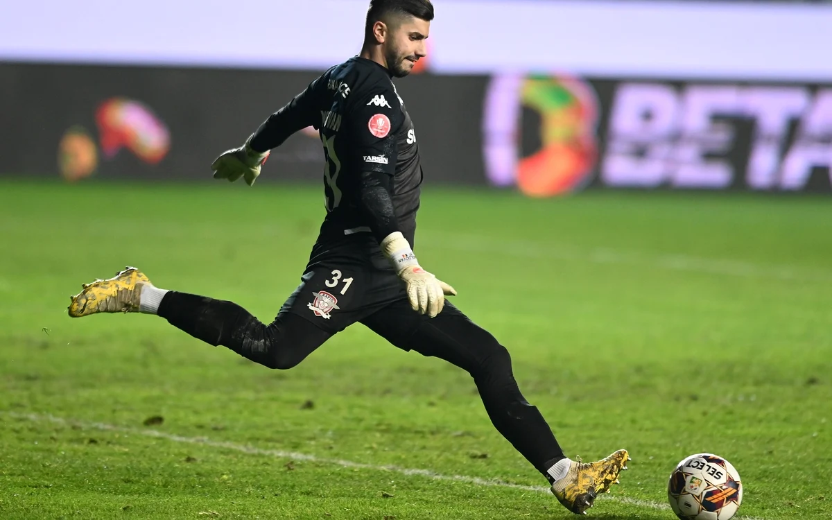 Horațiu Moldovan mai are de trecut de vizita medicală (FOTO: Sportpictures)