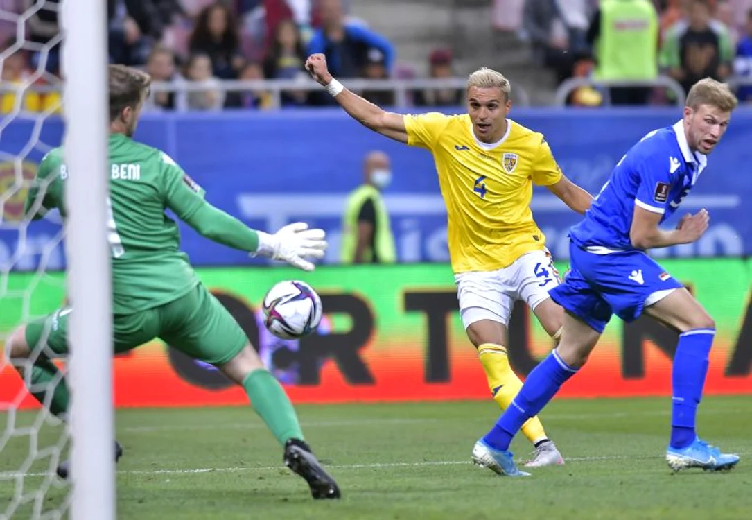 Manea a marcat primul gol personal la naționala RomânieiFOTO: Sportpictures.eu
