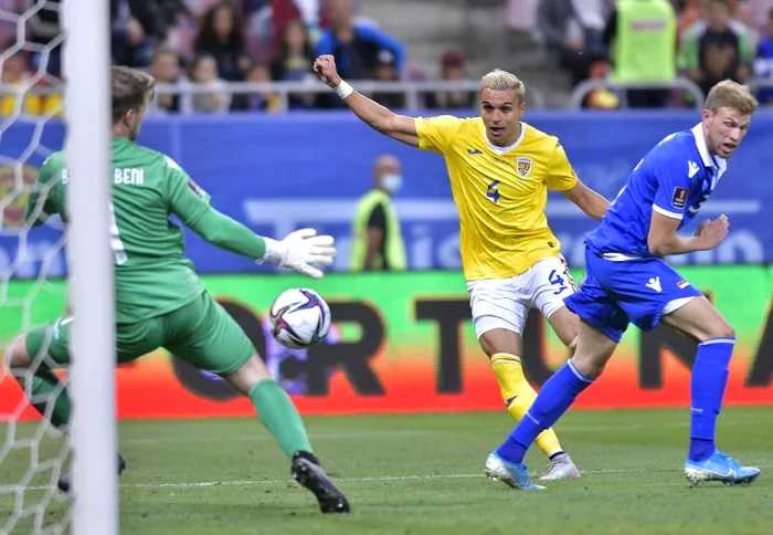 Manea a marcat primul gol personal la naționala RomânieiFOTO: Sportpictures.eu
