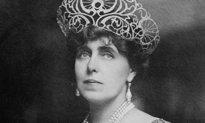 Iubirile reginei Maria jpeg