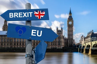 Agenția Moody's retrogradează Marea Britanie, pe fondul COVID-19 și al Brexit