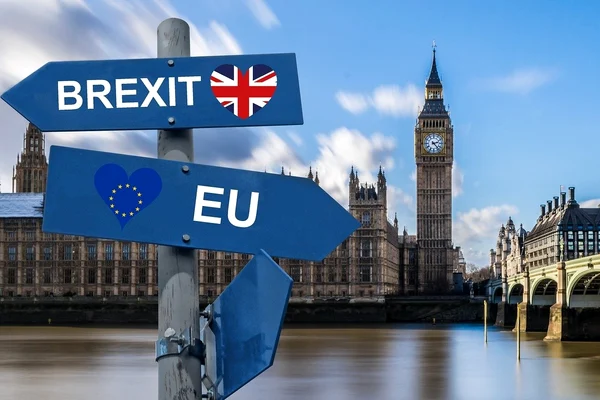 Agenția Moody's retrogradează Marea Britanie, pe fondul COVID-19 și al Brexit