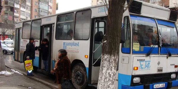 Autobuzele societăţii de transport ETA