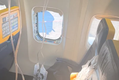 geam spart avion ryan air FOTO X/@FietsenChris