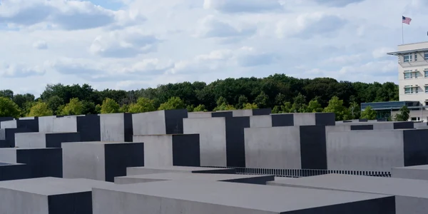 Memorial Holocaust Berlin Twitter jpg