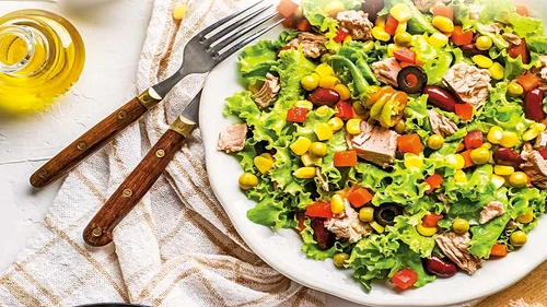 salata de ton cu legume jpg