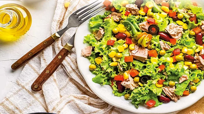 salata de ton cu legume jpg