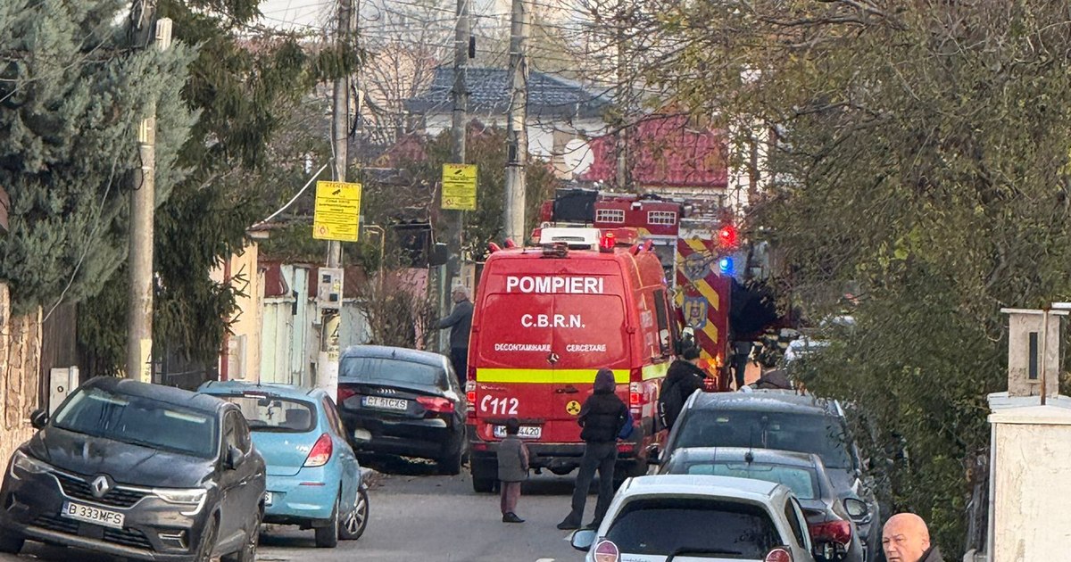 Accident șocant în Constanța: mașină dărâmă țeavă de gaz, liceul evacuat!