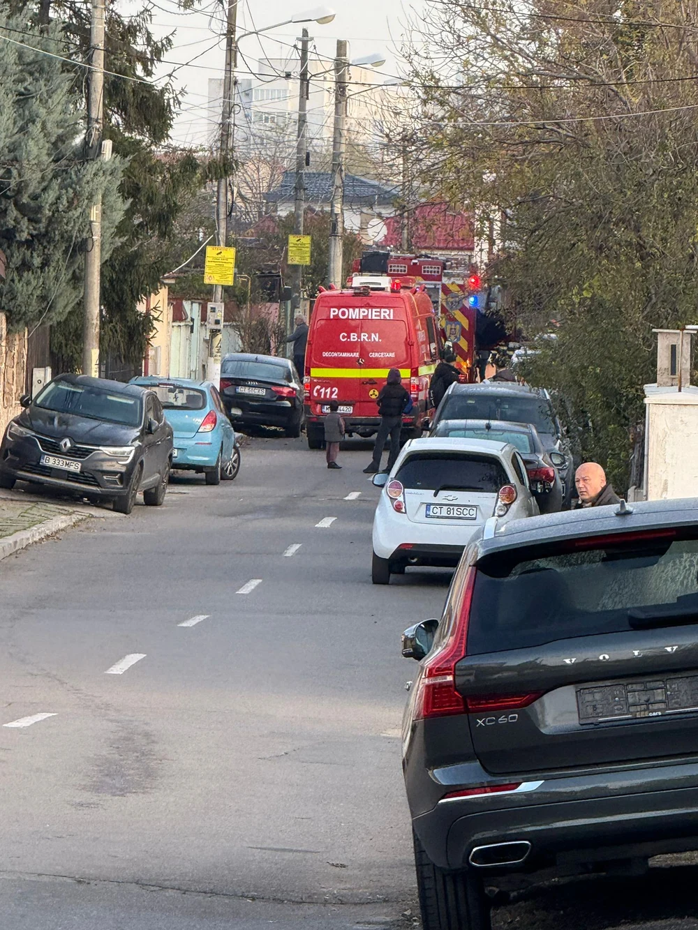 Accident grav în Constanța: o mașină a lovit o țeavă de gaz. Elevii unui liceu au fost evacuați preventiv